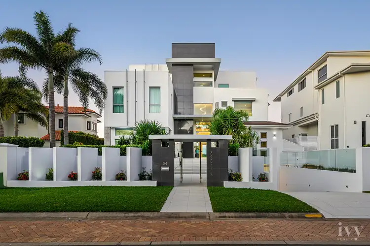 54 Knightsbridge Parade East, Sovereign Islands QLD 4216