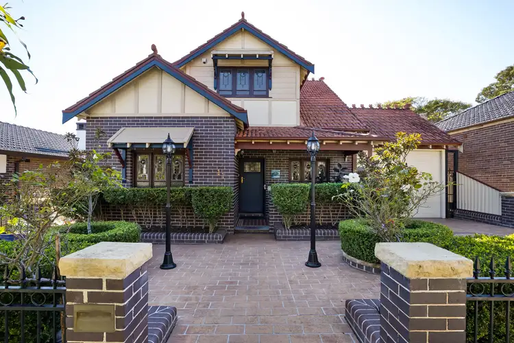 11 Fuller Avenue, Earlwood NSW 2206
