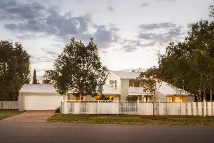 91 Lancing Street, Pullenvale QLD 4069