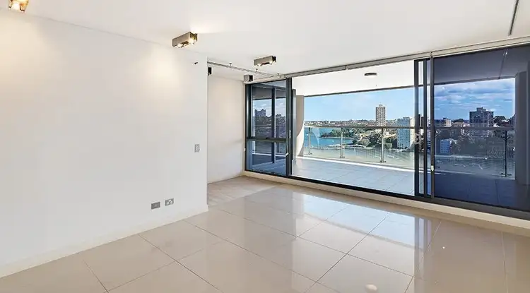 1002/8 Glen Street, Milsons Point NSW 2061