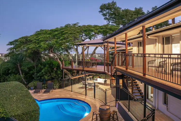 16 Treacher Street, Upper Mount Gravatt QLD 4122