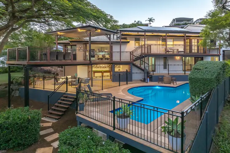 16 Treacher Street, Upper Mount Gravatt QLD 4122
