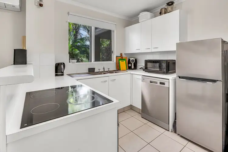 Fourth view of Homely unit listing, 8/25 Federation Avenue, Broadbeach QLD 4218