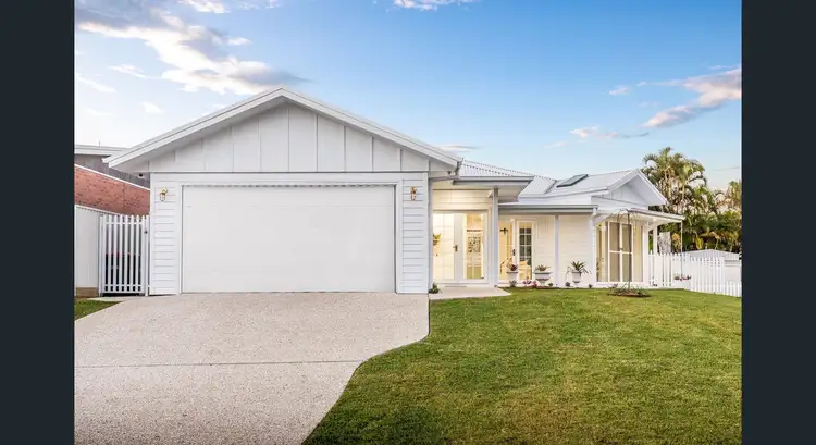 9 Angler Crescent, Bonville NSW 2450