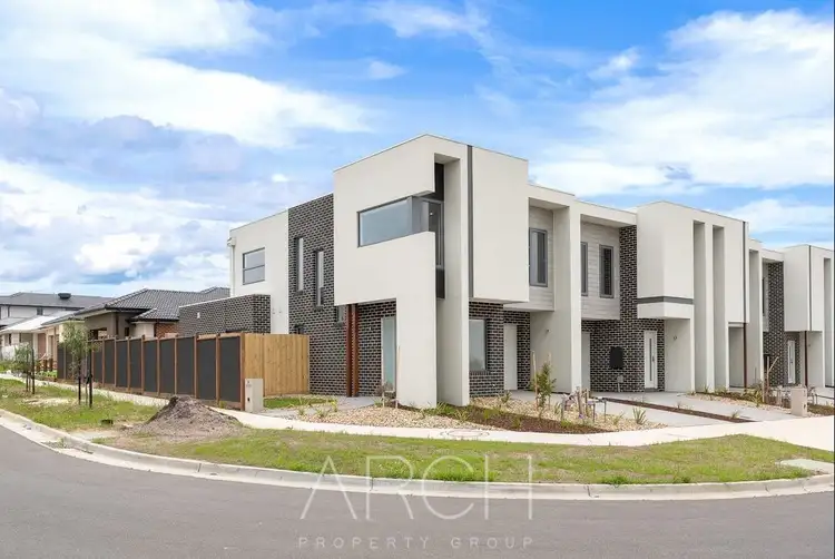 50 Whinstone Avenue, Clyde VIC 3978