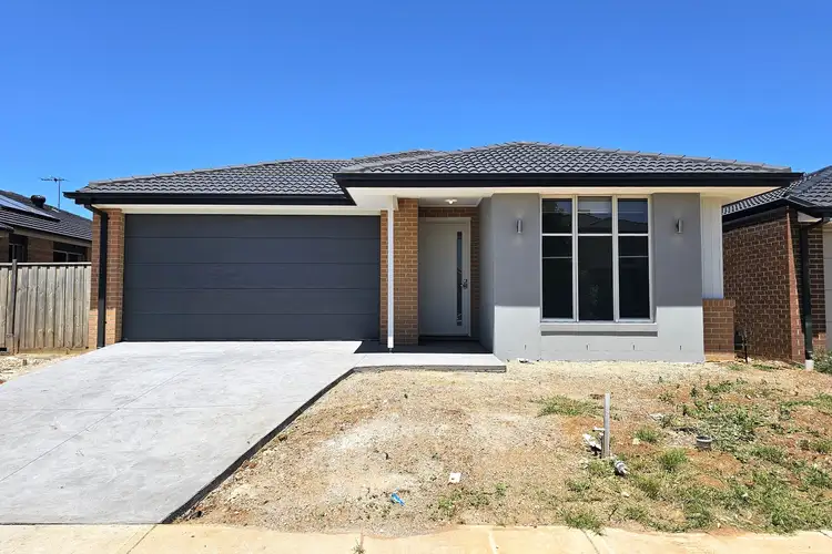 31 Bristol Street, Strathtulloh VIC 3338