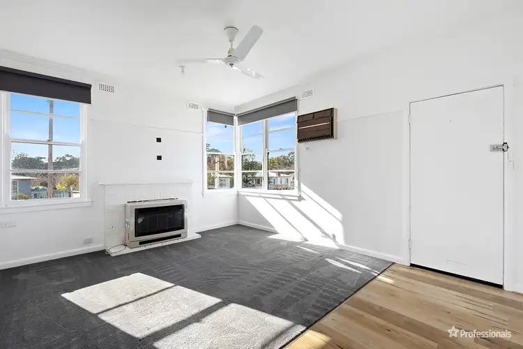 Third view of Homely house listing, 8 Porter Avenue, Maryborough VIC 3465