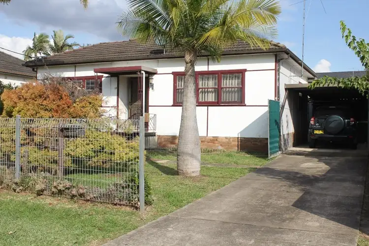 18 Roland Avenue, Liverpool NSW 2170