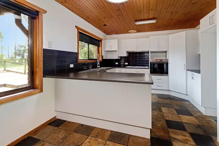 62 Cook Avenue, Surf Beach NSW 2536