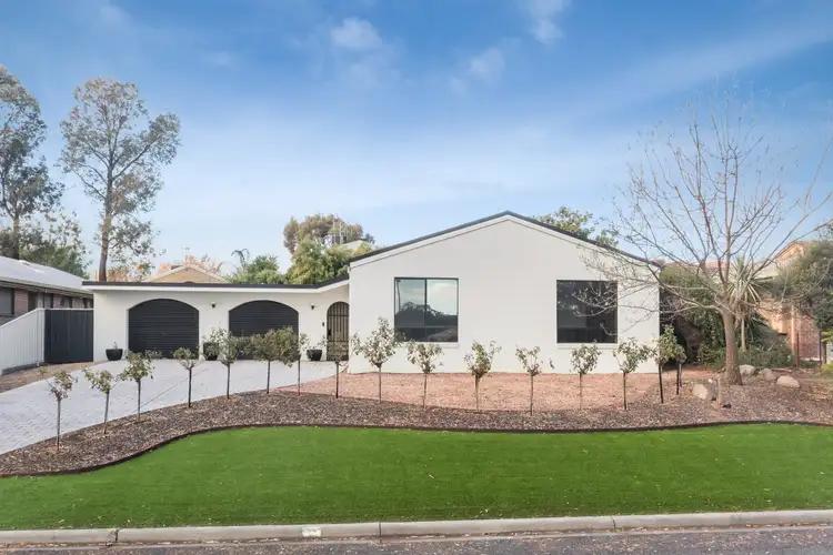 82 Harley Street, Strathdale VIC 3550