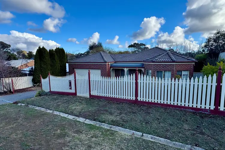 37 Carol Street, Castlemaine VIC 3450