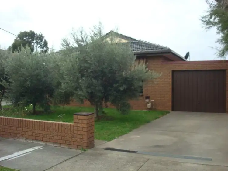 1/12 Best Street, Reservoir VIC 3073