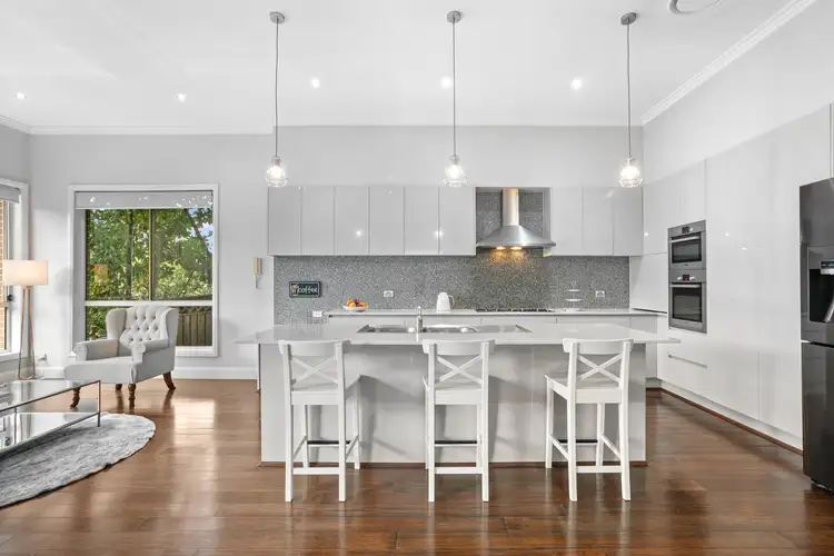 6 Lanark Court, Castle Hill NSW 2154