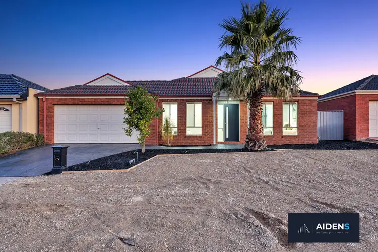10 Maple Court, Taylors Hill VIC 3037