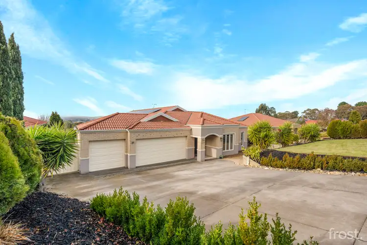 8 Ritaco Way, Hidden Valley VIC 3756