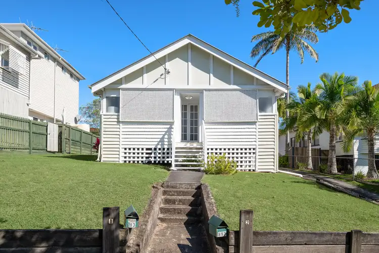 893 Logan Road, Holland Park West QLD 4121