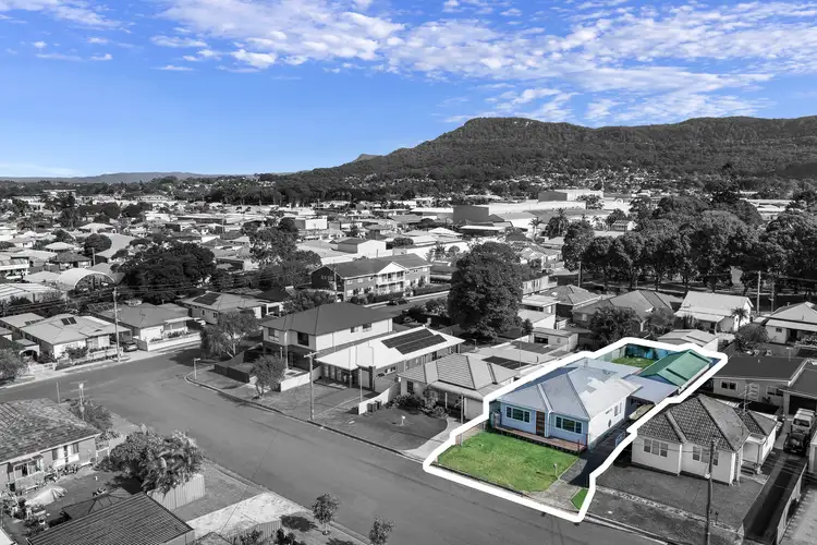 8 Hillside Avenue, Towradgi NSW 2518