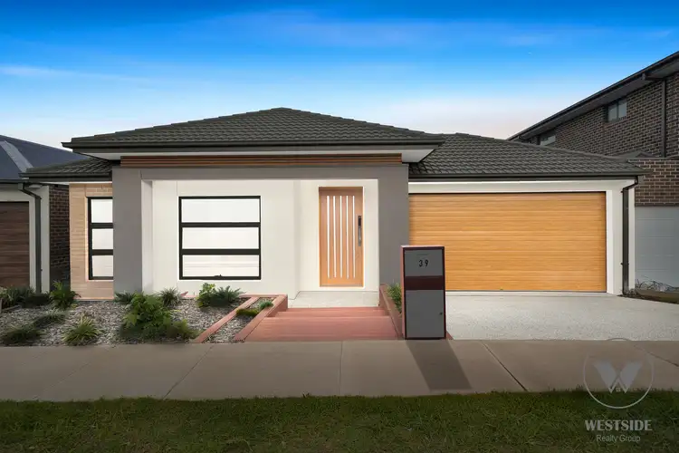 39 Litoria Drive, Deanside VIC 3336