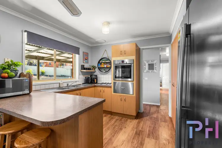 Second view of Homely house listing, 8 Billola Court, Eaglehawk VIC 3556