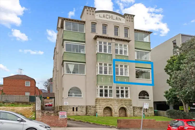 6/108 Brook Street