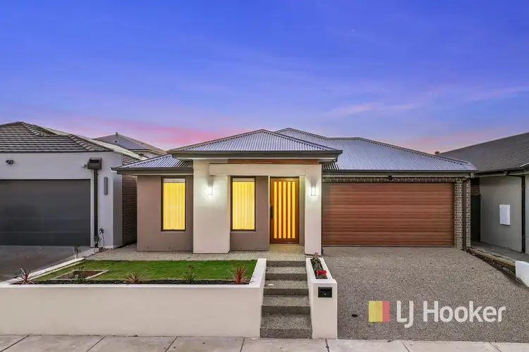 46 Borthwick Parade, Clyde North VIC 3978