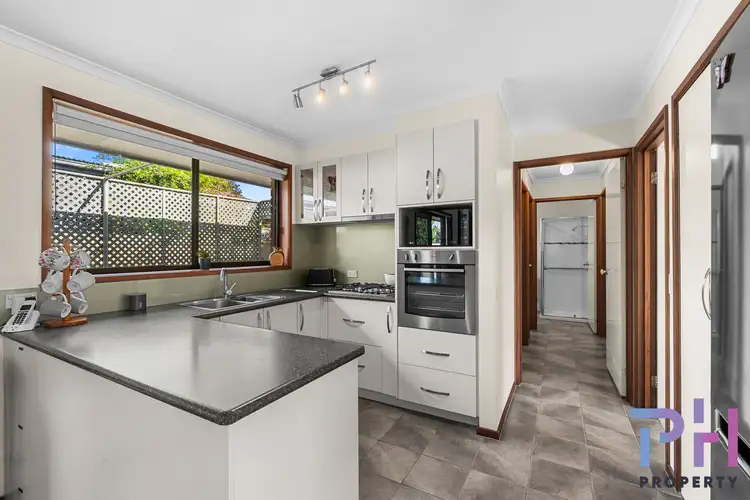 Second view of Homely unit listing, 2/25 Simpsons Road, Eaglehawk VIC 3556