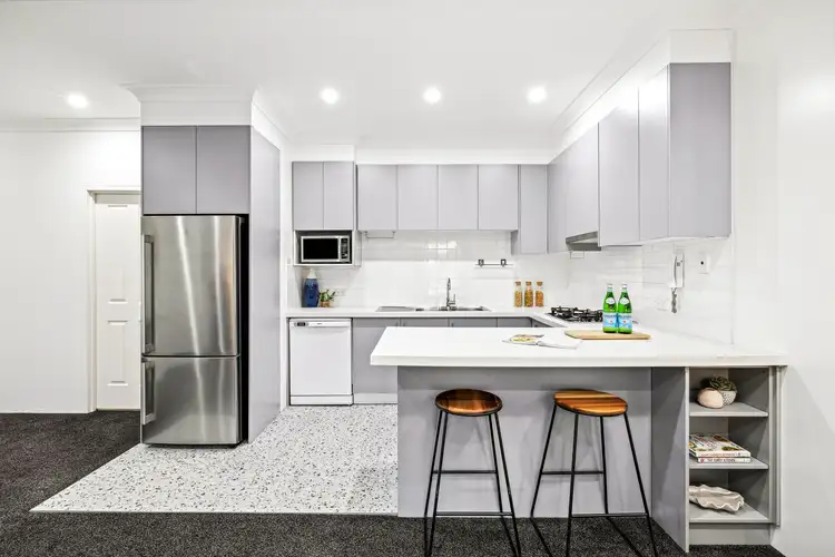 4/22-28 Premier Street