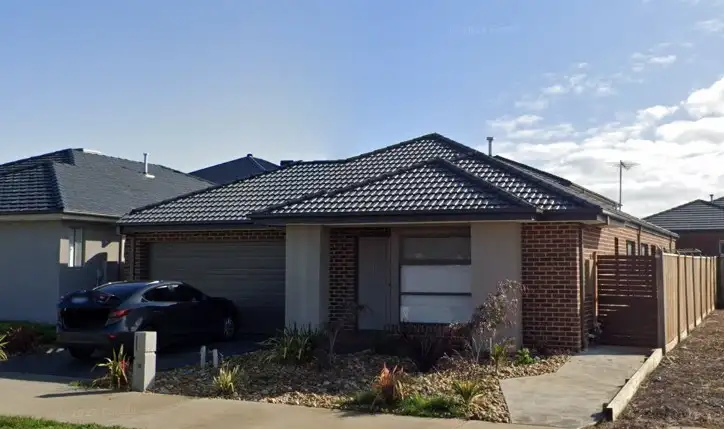 19 Tamarind Road, Cranbourne North VIC 3977
