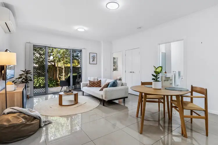 Main view of Homely apartment listing, 1/12 Drayton Terrace, Wynnum QLD 4178