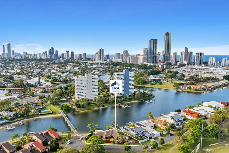 2 Sailaway Street, Mermaid Waters QLD 4218