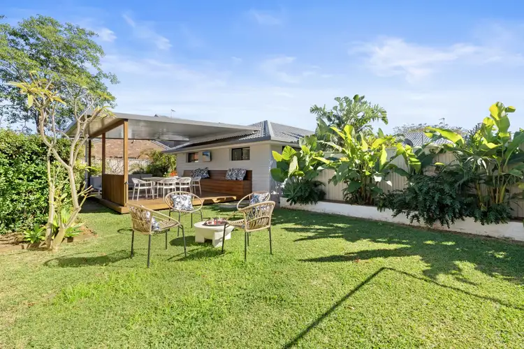 2/8 Peacock Place, Burleigh Waters QLD 4220