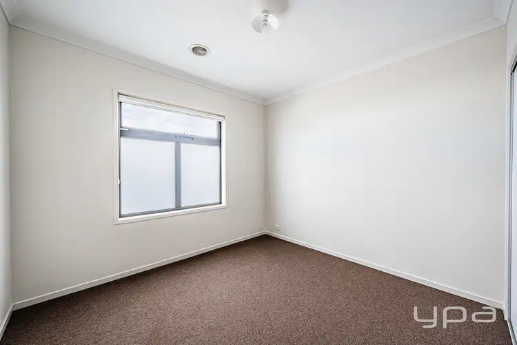 Fifth view of Homely house listing, 18 Amaroo Walk, Werribee VIC 3030