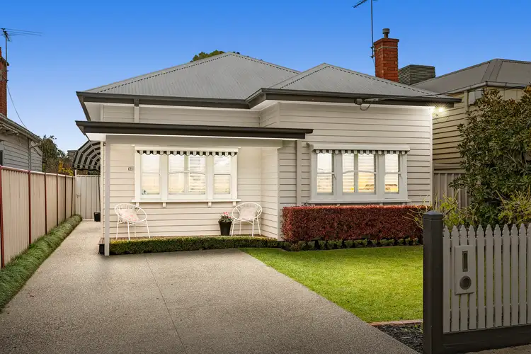 82 William Street, Newport VIC 3015