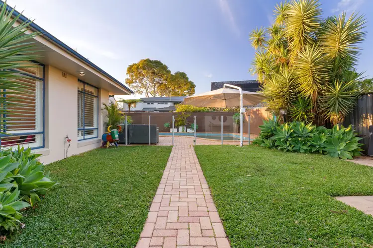Third view of Homely house listing, 8 Roscommon Crescent, Killarney Heights NSW 2087