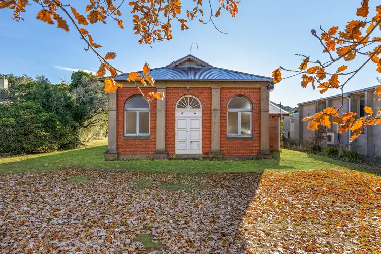 35 Forest Street, Woodend VIC 3442
