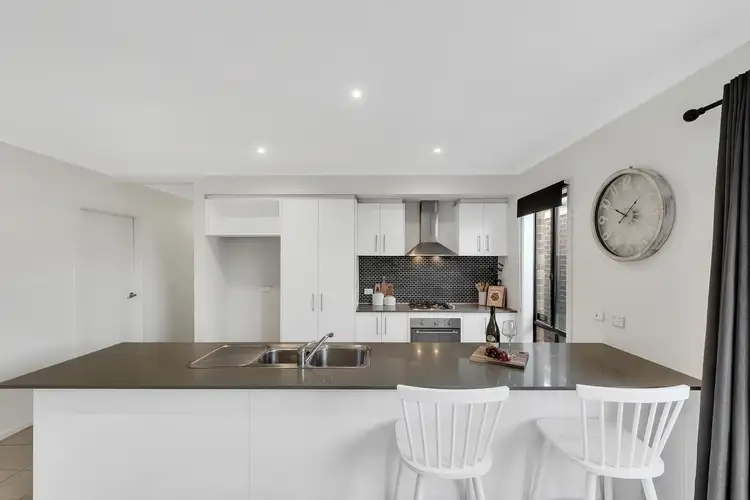 Fifth view of Homely house listing, 7 Holloway Street, Manor Lakes VIC 3024