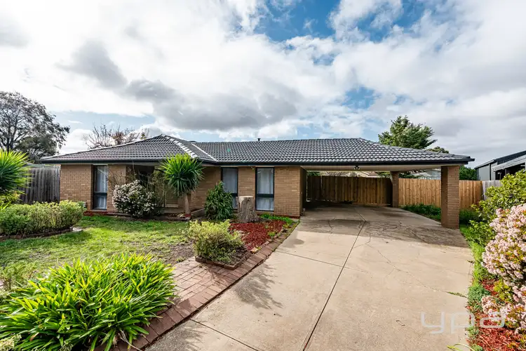 4 Denise Place, Melton West VIC 3337
