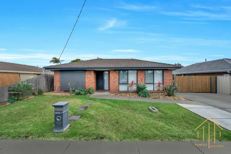 47 Navarre Drive, Cranbourne West VIC 3977