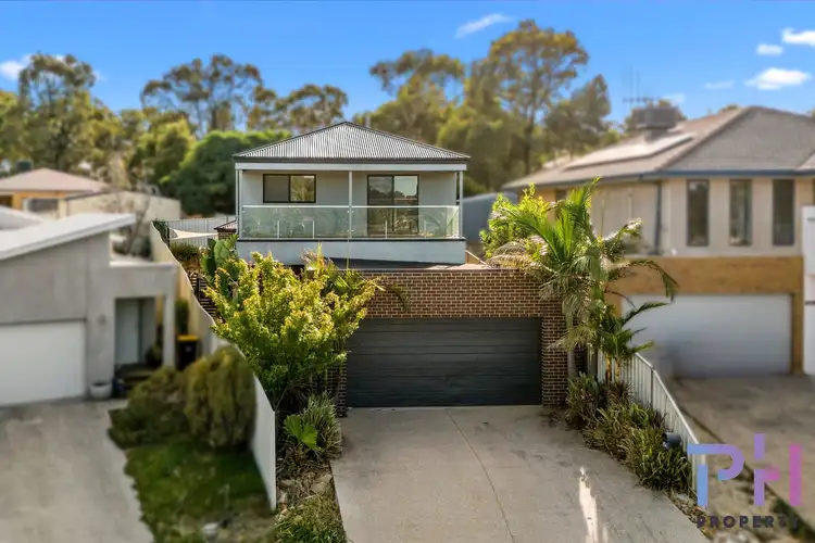 15B Bronze Drive, Kangaroo Flat VIC 3555