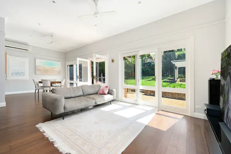 9 Calbina Road, Northbridge NSW 2063