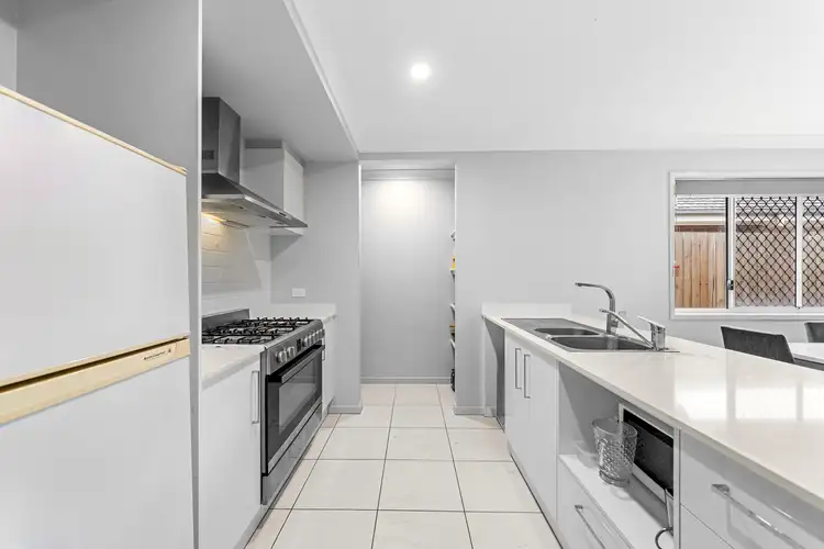 Fifth view of Homely house listing, 4 Maldon Street, Pallara QLD 4110