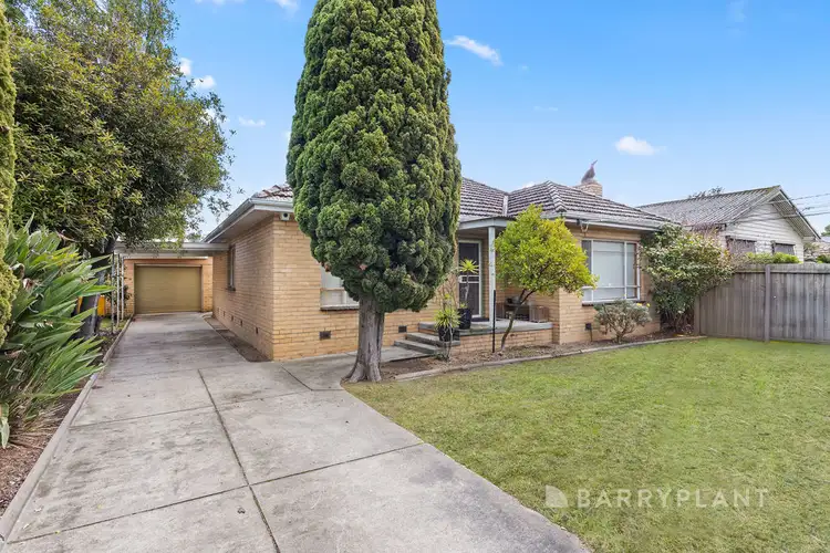 Second view of Homely house listing, 7 Seaview Crescent, Mulgrave VIC 3170