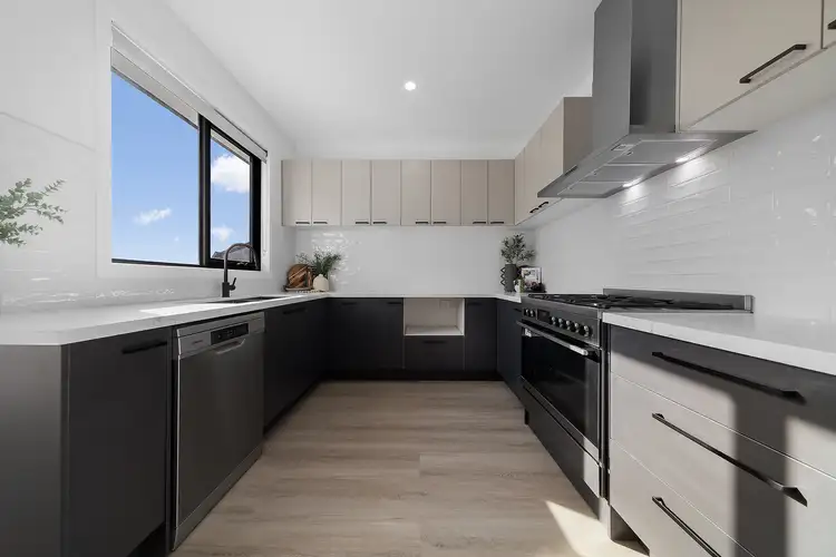 Sixth view of Homely house listing, 2/5 Paddock Street, Whittlesea VIC 3757