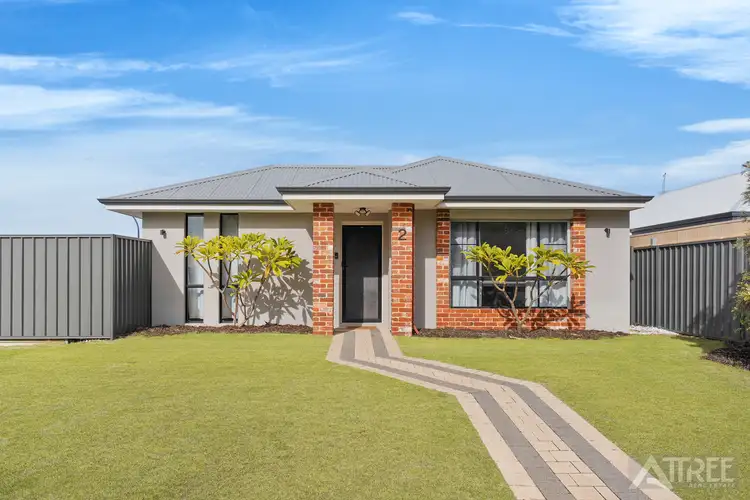 2 Oaklawn Street