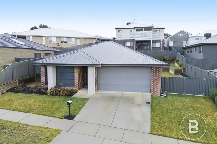 7 Madeleine Road, Brown Hill VIC 3350