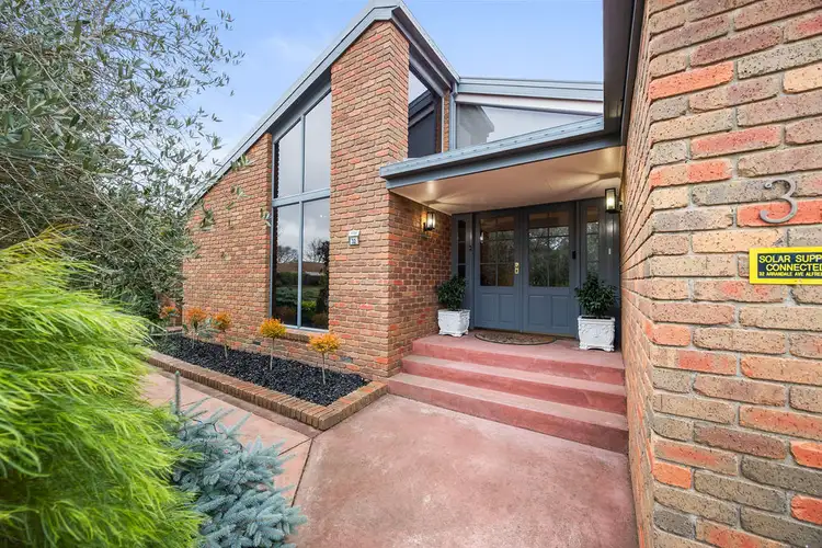 32 Arrandale Avenue