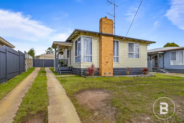 6 Churchill Avenue, Ararat VIC 3377
