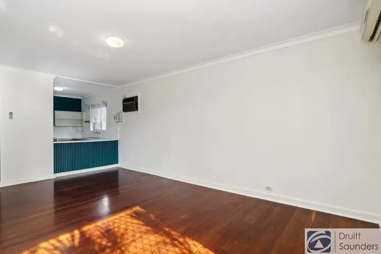 Sixth view of Homely semi-detached listing, 21 Dupre Lane, Lathlain WA 6100