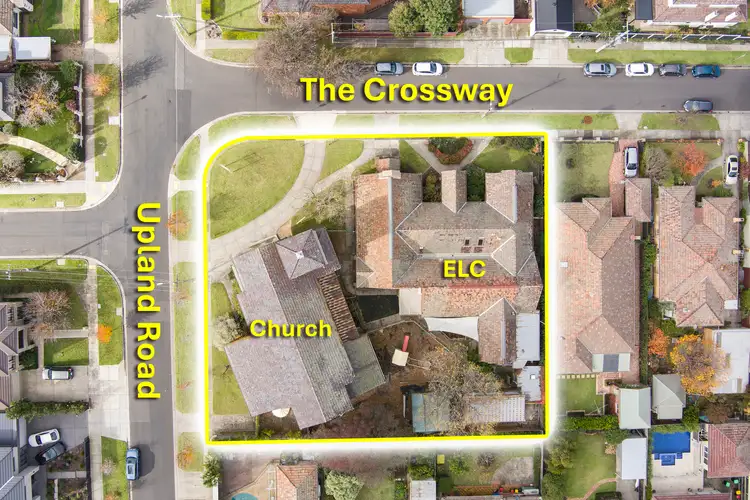 15 The Crossway, Strathmore VIC 3041