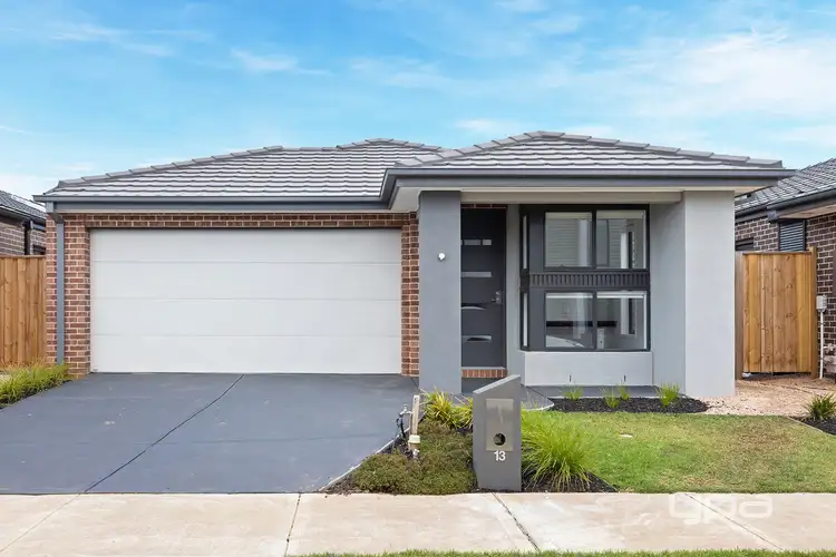 13 Carlingford Crescent, Bonnie Brook VIC 3335